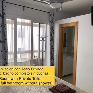 https://mlaga-centro-2-habitaciones-privada-en-apartamento-compartidos.1costadelsol.com