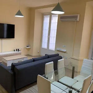 https://apartamentos-marin-garcia-centro-historico.1costadelsol.com